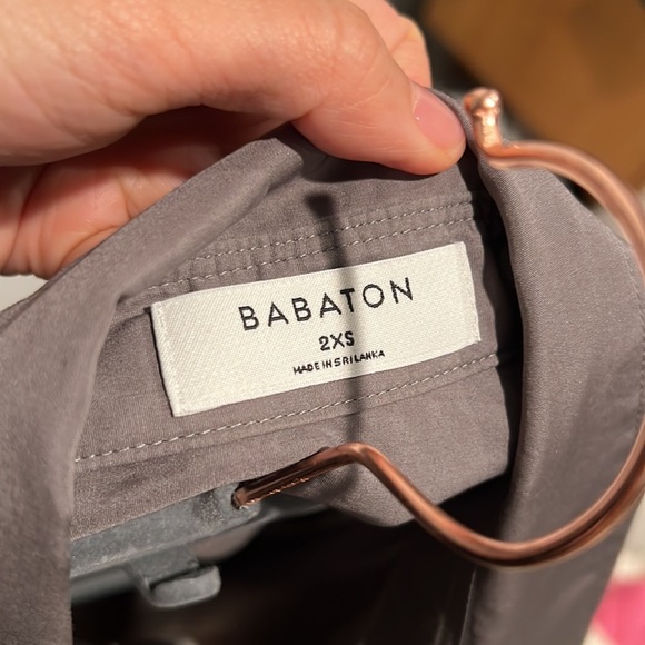 Babaton Aritzia - Padded shoulder cotton button up - 2xs - Picture 3 of 3